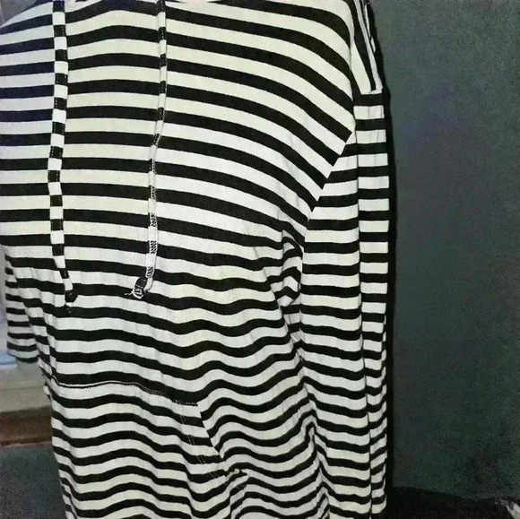 Womans Striped Dress With Hoodie - Picture 3 of 14